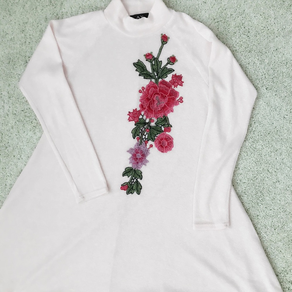 Pink floral dress. Size M